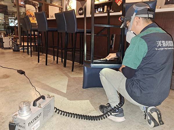 蟑螂防治_細縫處理 (2)