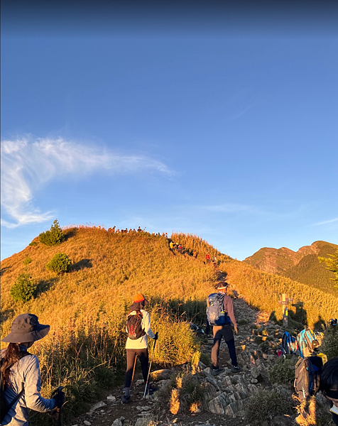 【百岳】-雪主東 七卡山莊 369鄰時營地 369山屋維修中 【百岳】-雪主東 七卡山莊 369鄰時營地 369山屋維修中