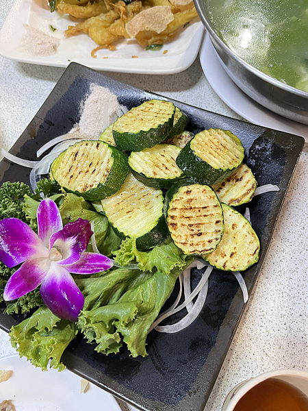 【嘉義】-體育館炭烤 海產店 熱炒店 新鮮好吃 【嘉義】-體育館炭烤 海產店 熱炒店 新鮮好吃