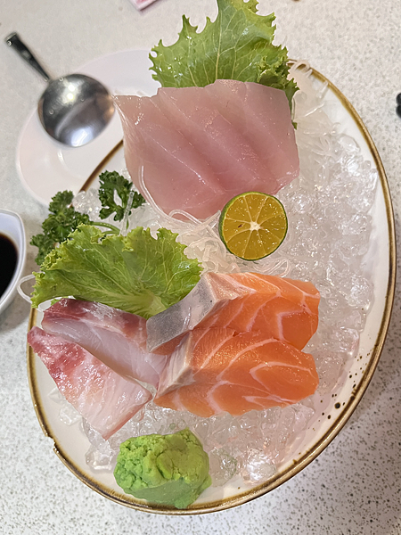 【嘉義】-體育館炭烤 海產店 熱炒店 新鮮好吃 【嘉義】-體育館炭烤 海產店 熱炒店 新鮮好吃