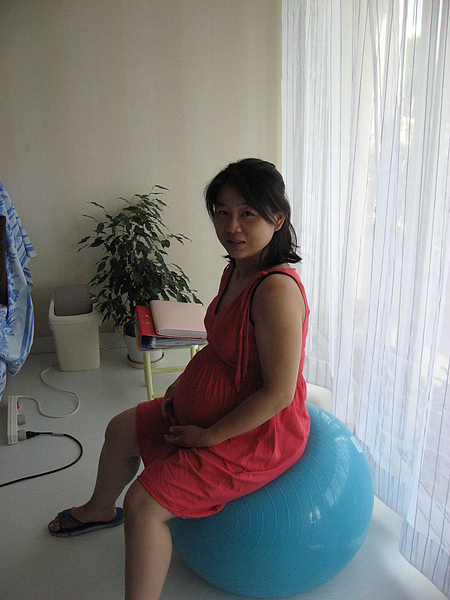 36 weeks 03.JPG