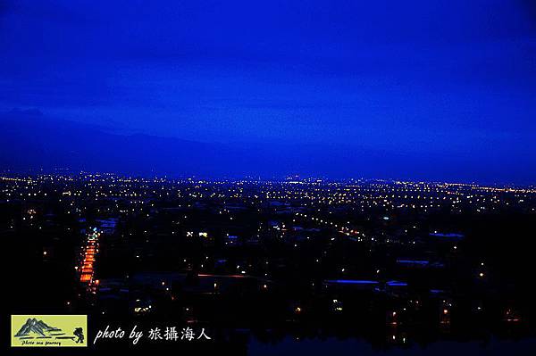 DSC_0106宜蘭三清宮梅花湖夜景.jpg