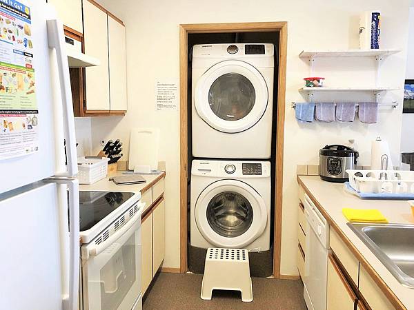 #305-005.jpg #305-005.jpg