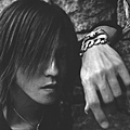 fm190-sugizo-ad2.jpg