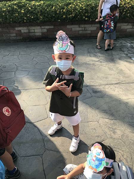 小孩人前人後大不同?可能是你承擔得太多了.jpg 小孩人前人後大不同?可能是你承擔得太多了.jpg