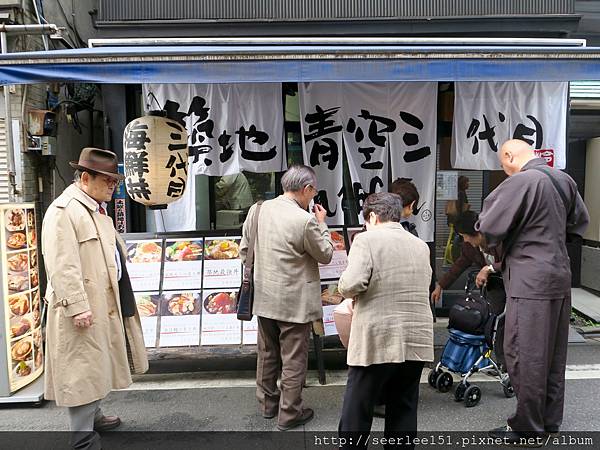 6）人氣名店「三代目」店內便相當狹窄.jpg