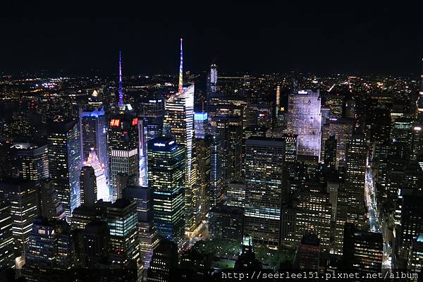 P20）從帝國大廈頂樓下眺舉世最繁華的夜景.jpg