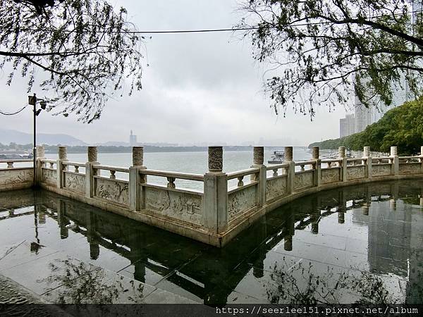 P2）對瀟瀟暮雨灑江天，一番洗清秋。.JPG