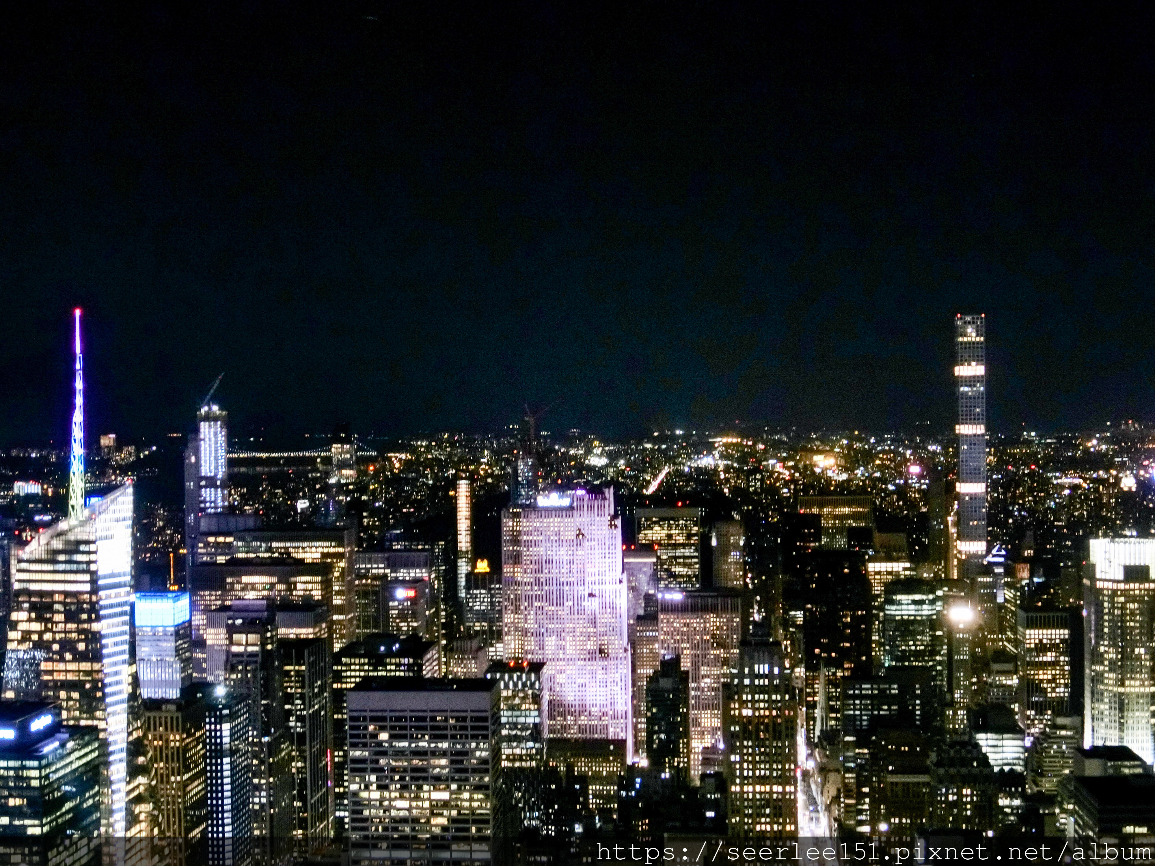 P4）從帝國大廈頂樓向下看的紐約市夜景.jpg