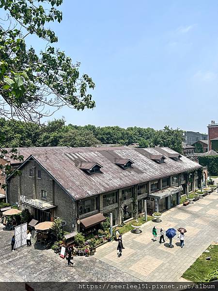 P4）餐廳開在舊碼頭的倉庫裡.jpg
