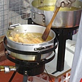 Put the food into boiling oil.