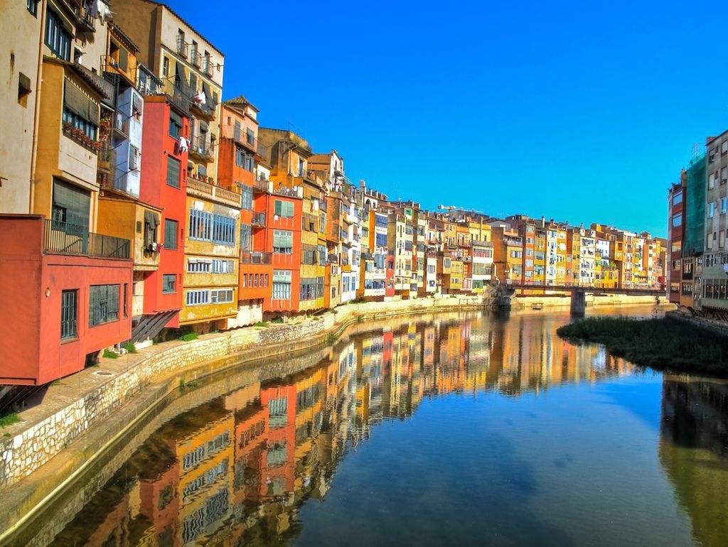 Girona_riverside_HDR.jpg