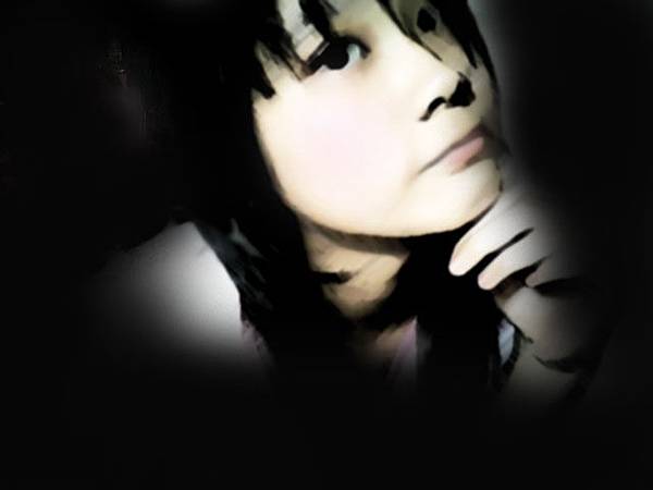 me edit geh...black N white~