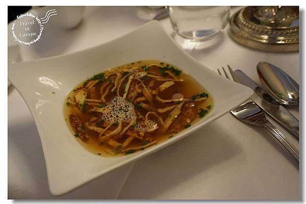 1222_0347_DSC05674 Soup of prime beef with shredded pancakes.JPG