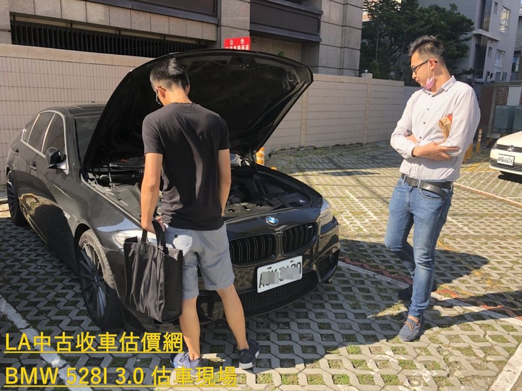 2018中古車估價鑑價舊車換新車請參考中古車行情表，LA中古車估價網是北部二手車收購大盤商，提供線上估價及台北桃園新竹賣車到府收購服務，各式進口車國產車外匯車二手車鑑價收購，賓士,BMW,Toyota,Mazda馬自達,Volco,Audi,VW福斯,福特Ford,Nissan裕隆,現代中古車收購推薦