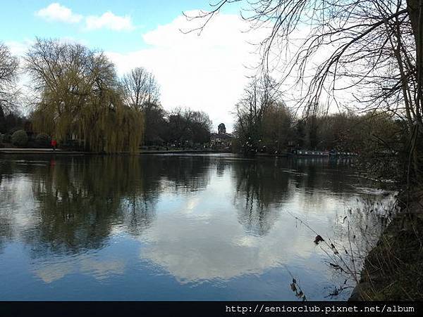 2013 April Egham Thames river right_71_調整大小