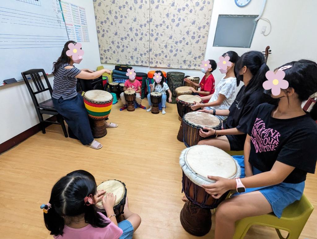 琴芸韻音樂中心,台南音樂教室推薦,兒童非洲鼓暑期課程2.png