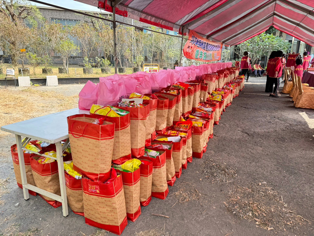 屏東潮州送暖送年菜，聞香閣宴會餐廳共襄盛舉！屏東在地辦桌70