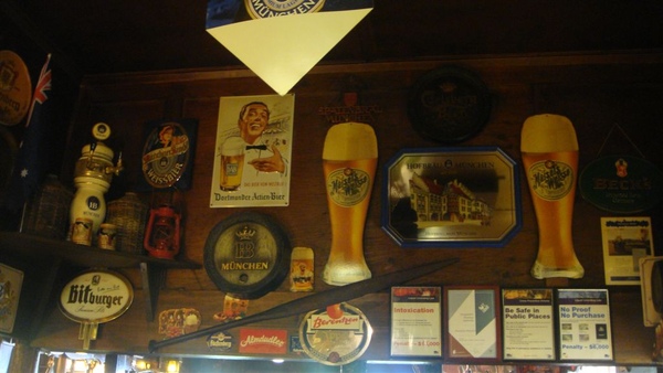 一堆啤酒logo