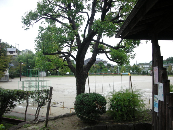 春日丘公園站到囉