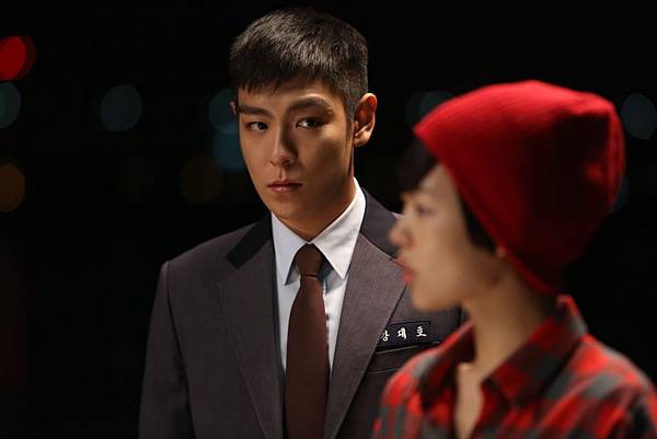 劇照_《同窗生》男主角明勳(TOP飾)愛上同班同學慧茵(韓藝禮飾).jpg