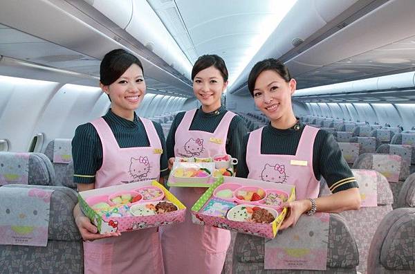 EVA-Hello-Kitty-Jet-Child-Elite-Class-Meals-759x500.jpg