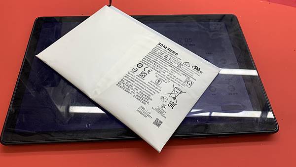 三星平板Galaxy Tab A7 SM-T500電池膨脹無法充電相機故障.jpg