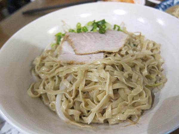 高雄鹽埕區=<食>旗津美女ㄟ麵店~一吃成主顧,美味好喜歡=-旗津美女ㄟ麵店 高雄鹽埕區=<食>旗津美女ㄟ麵店~一吃成主顧,美味好喜歡=-旗津美女ㄟ麵店