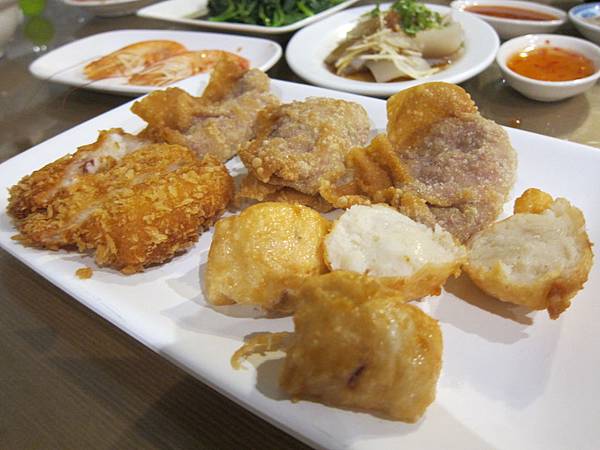 高雄鹽埕區=<食>旗津美女ㄟ麵店~一吃成主顧,美味好喜歡=-旗津美女ㄟ麵店 高雄鹽埕區=<食>旗津美女ㄟ麵店~一吃成主顧,美味好喜歡=-旗津美女ㄟ麵店