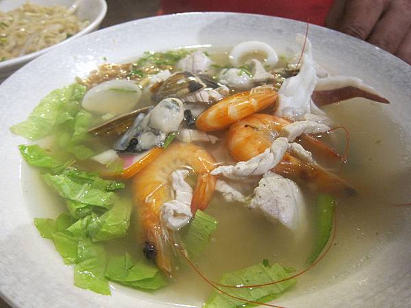 高雄鹽埕區=<食>旗津美女ㄟ麵店~一吃成主顧,美味好喜歡=-旗津美女ㄟ麵店 高雄鹽埕區=<食>旗津美女ㄟ麵店~一吃成主顧,美味好喜歡=-旗津美女ㄟ麵店