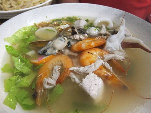 高雄鹽埕區=<食>旗津美女ㄟ麵店~一吃成主顧,美味好喜歡=-旗津美女ㄟ麵店 高雄鹽埕區=<食>旗津美女ㄟ麵店~一吃成主顧,美味好喜歡=-旗津美女ㄟ麵店