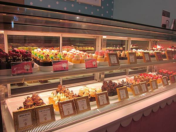 高雄左營區=<食>克勞蒂杯子蛋糕~鹹食竟然令人驚豔啊!!!!!!!= 高雄左營區=<食>克勞蒂杯子蛋糕~鹹食竟然令人驚豔啊!!!!!!!=