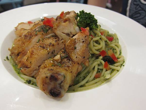 高雄左營區=<食>克勞蒂杯子蛋糕~鹹食竟然令人驚豔啊!!!!!!!= 高雄左營區=<食>克勞蒂杯子蛋糕~鹹食竟然令人驚豔啊!!!!!!!=