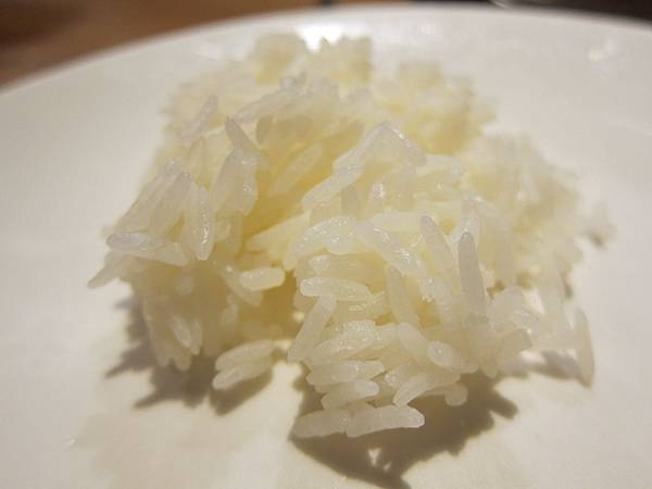 高雄苓雅區=<食>新泰城成功店~去不了泰國就吃泰國料理吧=-新泰城 高雄苓雅區=<食>新泰城成功店~去不了泰國就吃泰國料理吧=-新泰城