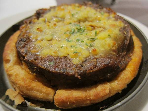 高雄前鎮區=<食>西堤牛排~我的生日餐=-西堤 高雄前鎮區=<食>西堤牛排~我的生日餐=-西堤