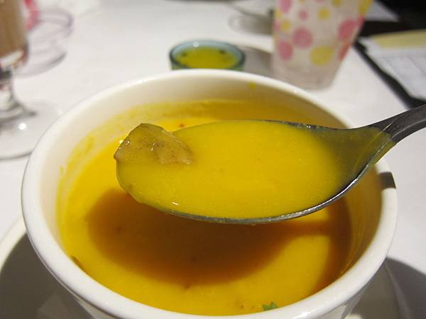 高雄前鎮區=<食>西堤牛排~我的生日餐=-西堤 高雄前鎮區=<食>西堤牛排~我的生日餐=-西堤