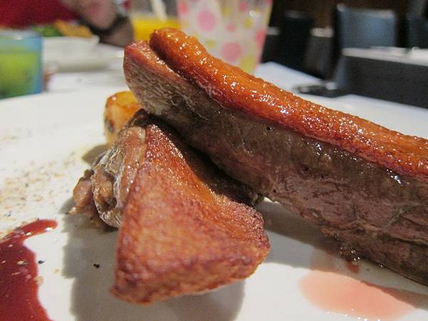 高雄前鎮區=<食>西堤牛排~我的生日餐=-西堤 高雄前鎮區=<食>西堤牛排~我的生日餐=-西堤