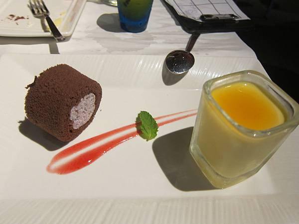 高雄前鎮區=<食>西堤牛排~我的生日餐=-西堤 高雄前鎮區=<食>西堤牛排~我的生日餐=-西堤