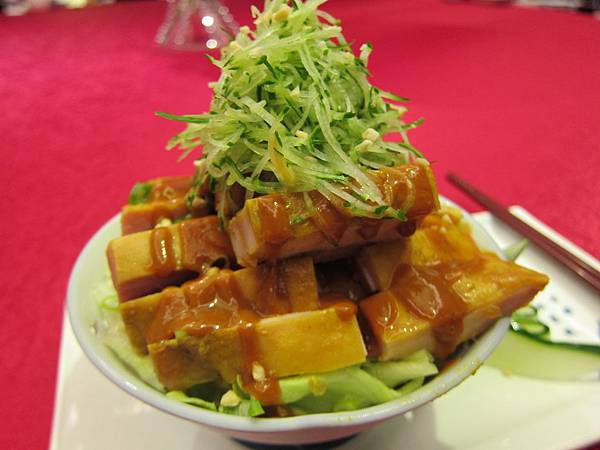 高雄鼓山區=<食>便宜坊烤鴨餐廳~傳承百年的北京好滋味=-便宜坊烤鴨餐廳 高雄鼓山區=<食>便宜坊烤鴨餐廳~傳承百年的北京好滋味=-便宜坊烤鴨餐廳