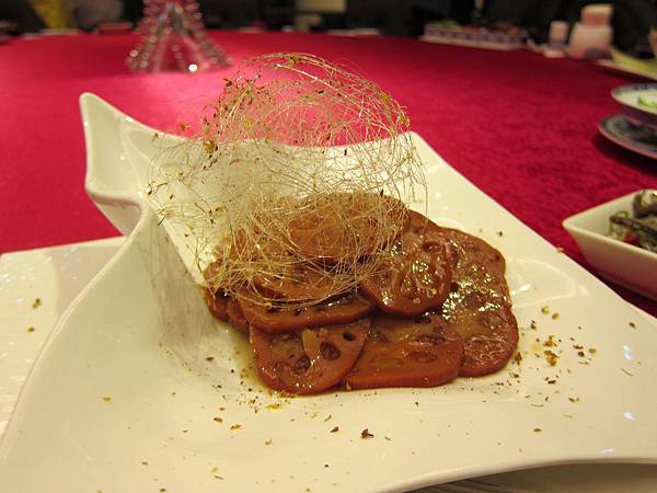 高雄鼓山區=<食>便宜坊烤鴨餐廳~傳承百年的北京好滋味=-便宜坊烤鴨餐廳 高雄鼓山區=<食>便宜坊烤鴨餐廳~傳承百年的北京好滋味=-便宜坊烤鴨餐廳