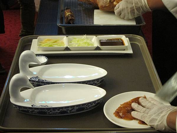 高雄鼓山區=<食>便宜坊烤鴨餐廳~傳承百年的北京好滋味=-便宜坊烤鴨餐廳 高雄鼓山區=<食>便宜坊烤鴨餐廳~傳承百年的北京好滋味=-便宜坊烤鴨餐廳