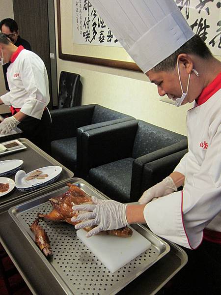 高雄鼓山區=<食>便宜坊烤鴨餐廳~傳承百年的北京好滋味=-便宜坊烤鴨餐廳 高雄鼓山區=<食>便宜坊烤鴨餐廳~傳承百年的北京好滋味=-便宜坊烤鴨餐廳