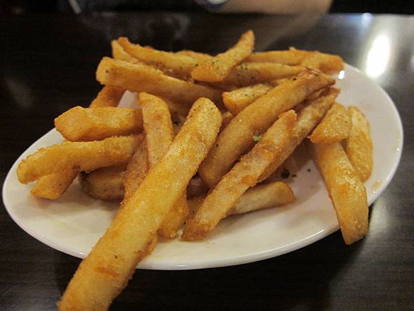 高雄左營區=<食>布雷克義麵坊~脆皮雞丁推推=-布雷克義麵坊 高雄左營區=<食>布雷克義麵坊~脆皮雞丁推推=-布雷克義麵坊