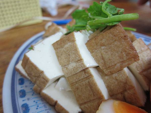 桃園大溪區=<食>達摩麵店 ~ 黃金蛋、油豆腐都讓我想要膜拜一下老闆啊= 桃園大溪區=<食>達摩麵店 ~ 黃金蛋、油豆腐都讓我想要膜拜一下老闆啊=