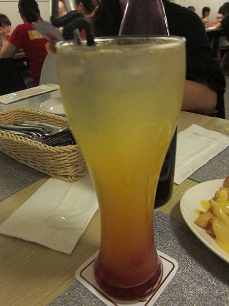 高雄鼓山區=<食>亞堤司創意廚房ARTIST CREATIVE KITCHEN~讓女孩們都完食的好美味=-ARTIST CREATIVE KITCHEN 高雄鼓山區=<食>亞堤司創意廚房ARTIST CREATIVE KITCHEN~讓女孩們都完食的好美味=-ARTIST CREATIVE KITCHEN