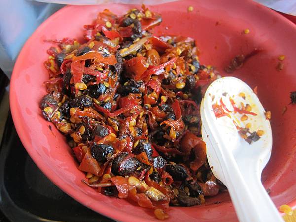 南投埔里鎮=<食>李仔哥爌肉飯~覺得香菇肉羹+排骨飯比較優= 南投埔里鎮=<食>李仔哥爌肉飯~覺得香菇肉羹+排骨飯比較優=