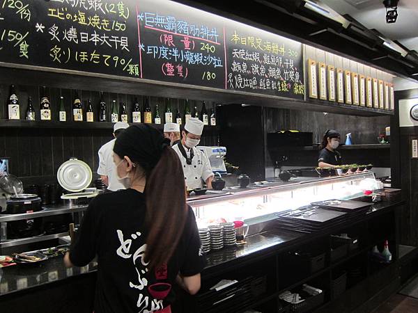 高雄苓雅區=<食>八坂丼屋~大遠百美食街的完美新選擇=-八坂丼屋 高雄苓雅區=<食>八坂丼屋~大遠百美食街的完美新選擇=-八坂丼屋