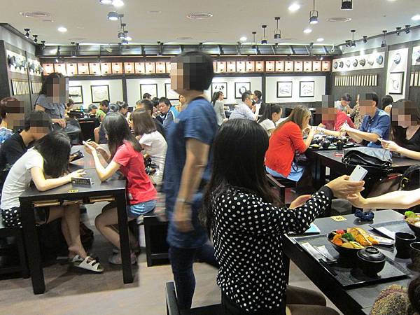 高雄苓雅區=<食>八坂丼屋~大遠百美食街的完美新選擇=-八坂丼屋 高雄苓雅區=<食>八坂丼屋~大遠百美食街的完美新選擇=-八坂丼屋