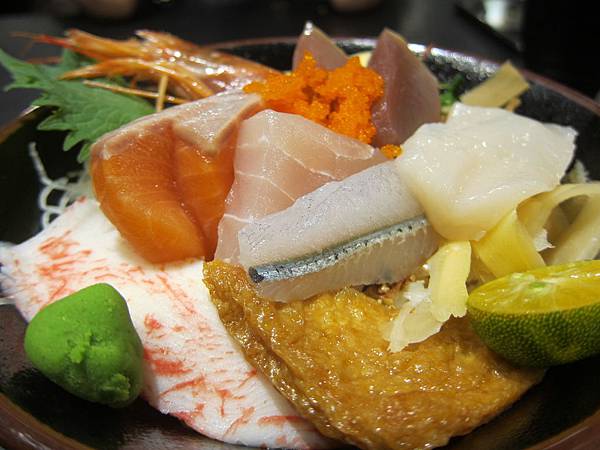 高雄苓雅區=<食>八坂丼屋~大遠百美食街的完美新選擇=-八坂丼屋 高雄苓雅區=<食>八坂丼屋~大遠百美食街的完美新選擇=-八坂丼屋