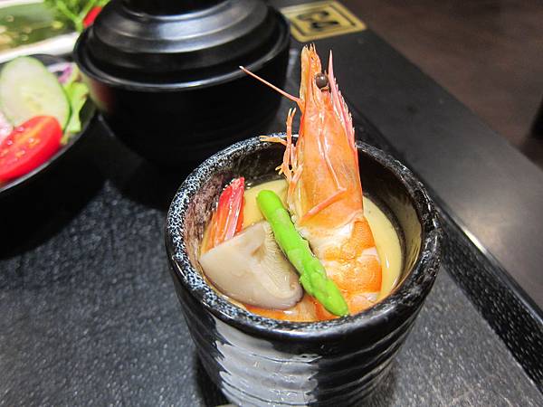 高雄苓雅區=<食>八坂丼屋~大遠百美食街的完美新選擇=-八坂丼屋 高雄苓雅區=<食>八坂丼屋~大遠百美食街的完美新選擇=-八坂丼屋